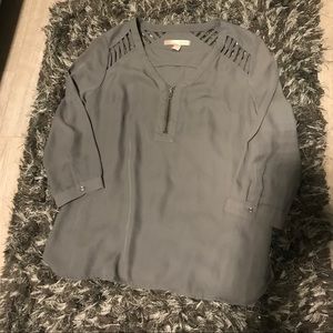 Grey flowey shirt size M